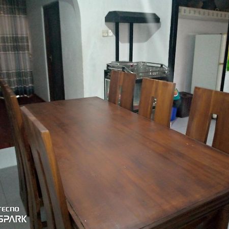 Desitha Family House Hotel Mirissa Bagian luar foto