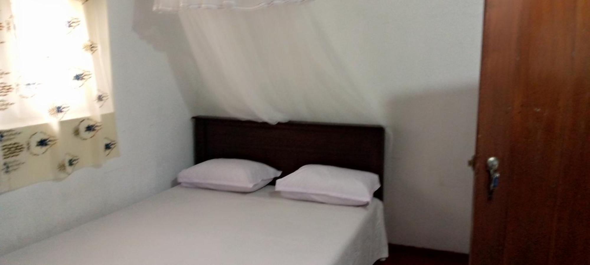Desitha Family House Hotel Mirissa Bagian luar foto