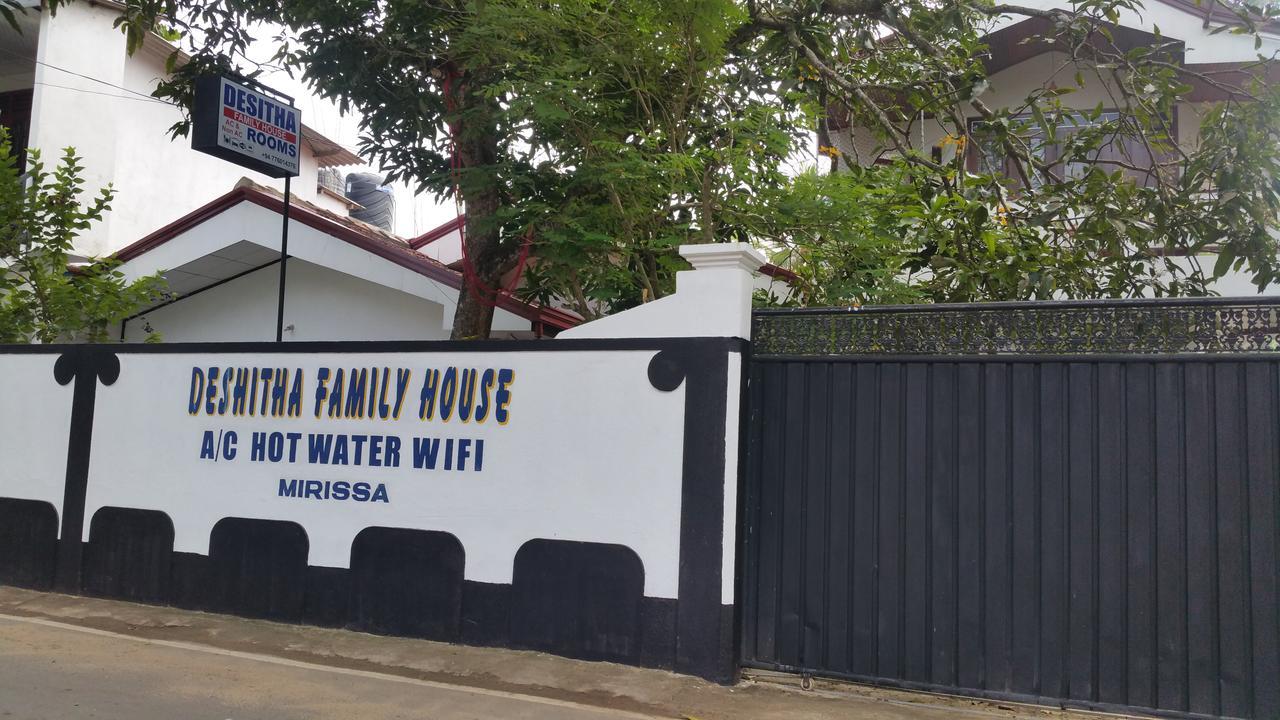 Desitha Family House Hotel Mirissa Bagian luar foto