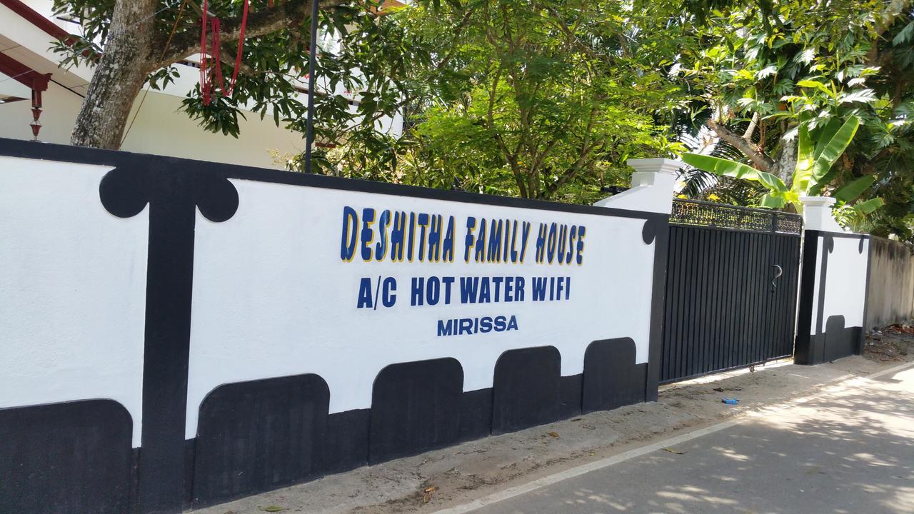 Desitha Family House Hotel Mirissa Bagian luar foto