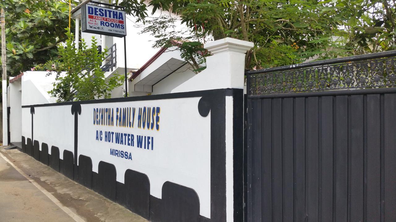 Desitha Family House Hotel Mirissa Bagian luar foto